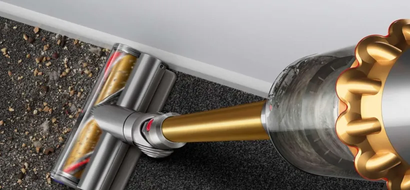 Aspirapolvere Dyson V15: evoluzione del pulito in promo su eBay