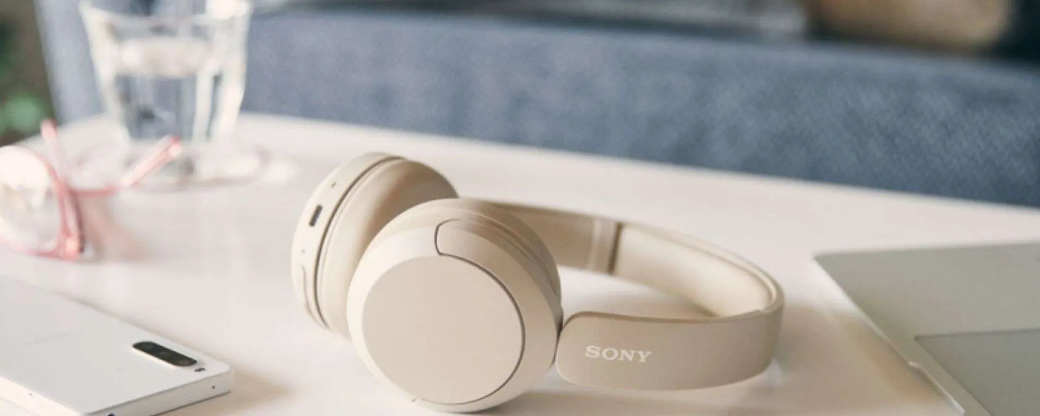 Solo 34,99€ per queste cuffie della Sony: comode e con tante funzioni avanzate