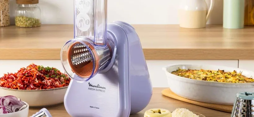 Tritatutto Moulinex 4-in-1 in OFFERTONA a 39,99€: grattugia e affetta direttamente nel piatto