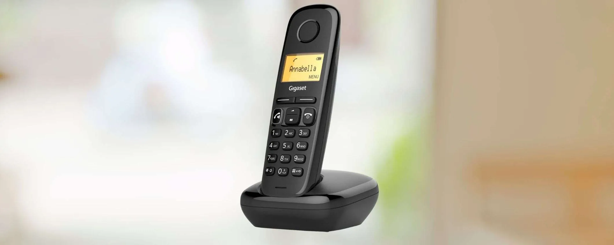 Telefono cordless con vivavoce, display illuminato e batteria infinita: in offerta a 18 euro