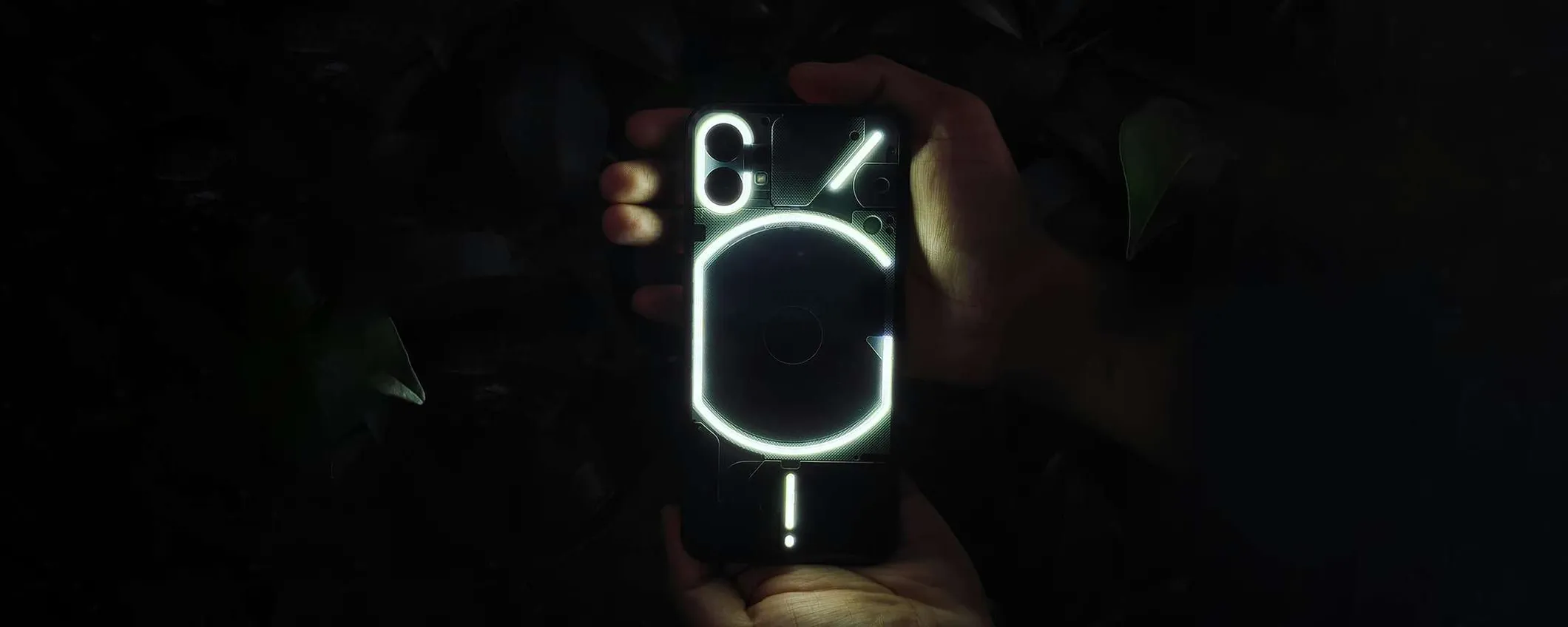 Nothing dice addio alla Glyph Interface? Nuovi indizi su Nothing Phone 3
