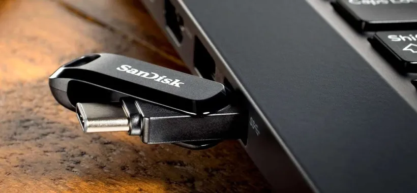 Pen Drive 2 in 1 SanDisk 128GB a soli 14€ è un MIRACOLO su Amazon