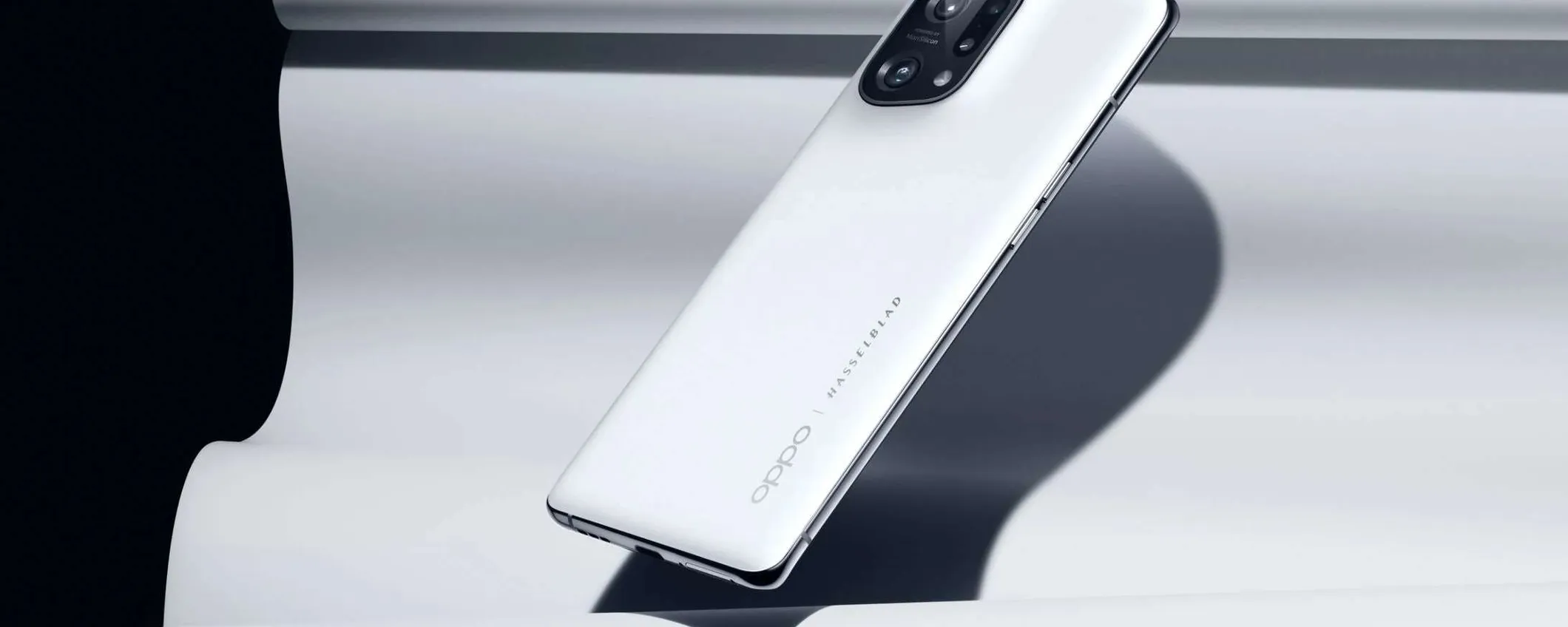 OPPO Find X5: in offerta a QUESTO PREZZO è un VERO AFFARE (anche in 12 rate)