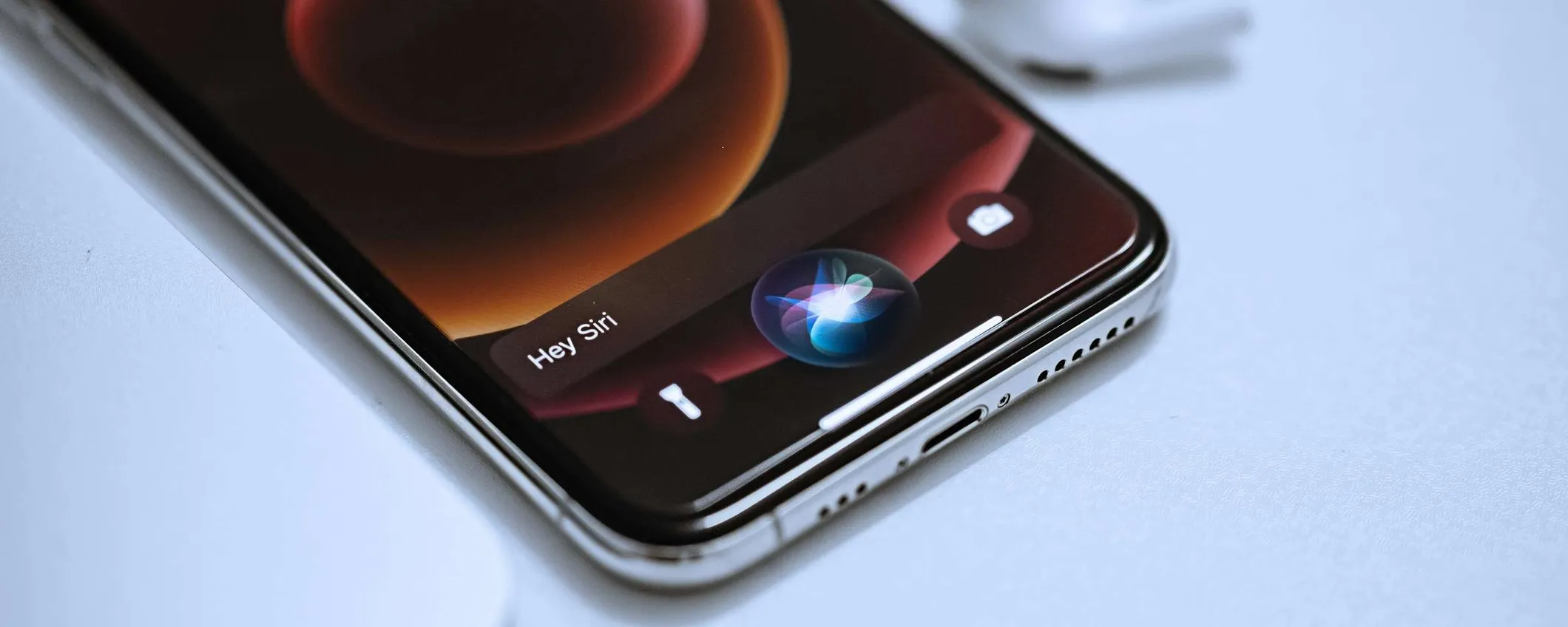 iOS 27, Siri cambia volto: arriva l’app dedicata e l’interfaccia stile ChatGPT