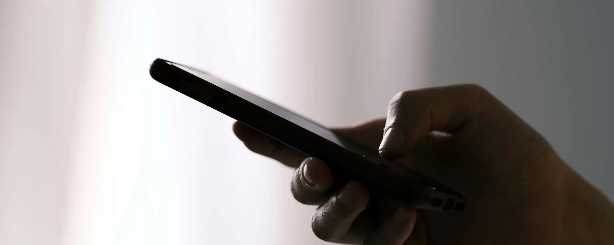 Attenzione all'SMS con l'offerta di lavoro su TikTok: è una truffa