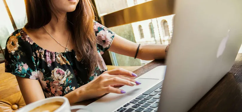 VPN sicura e veloce per navigare in estate: basta poco più di 1 euro al mese