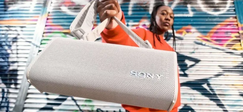 Sony ULT FIELD 3: speaker Bluetooth portatile potente con 24h di autonomia