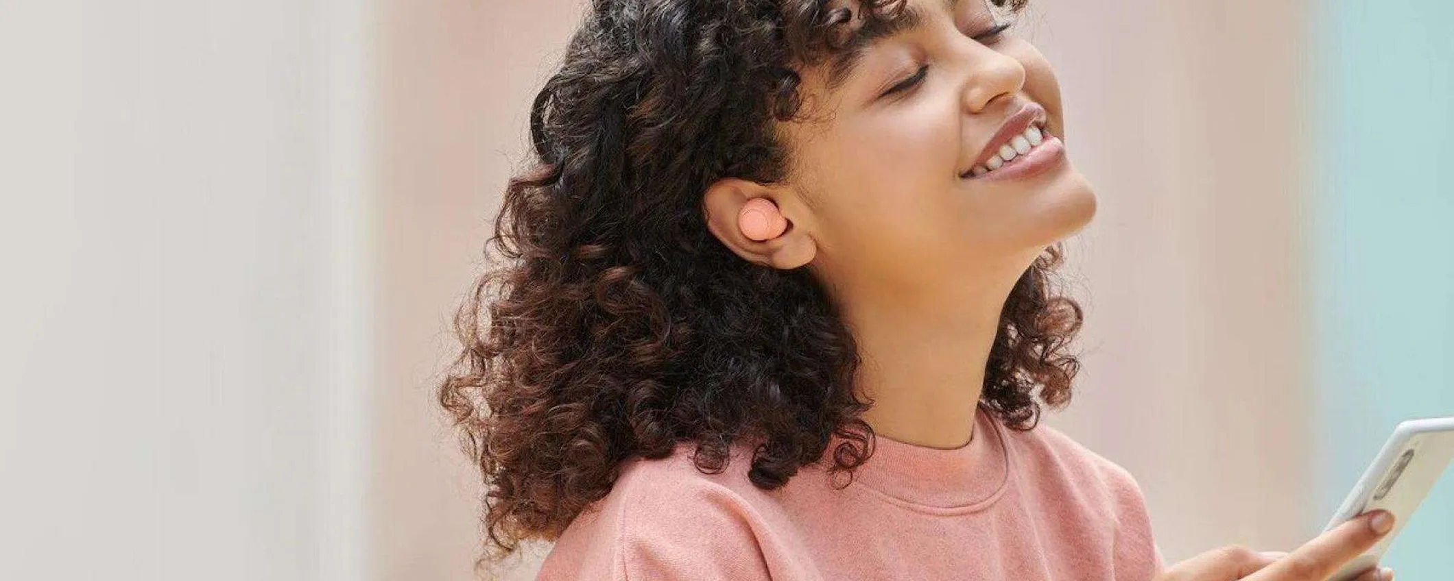 Questi auricolari Bluetooth Sony sono al minimo su Amazon: costano meno di 40€