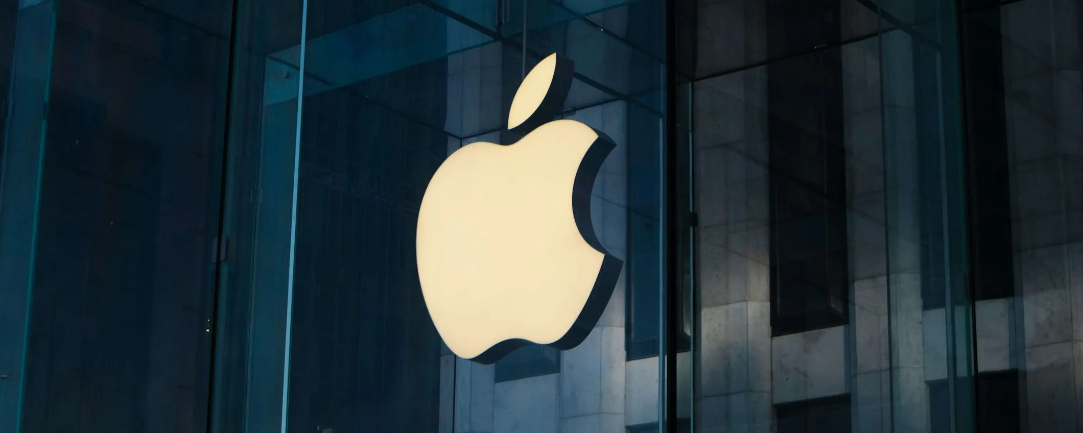 Tim Cook lascia Apple: da domani inizia una nuova era