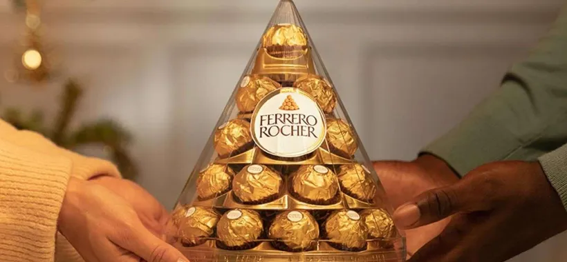 Ferrero Rocher, MEGA pirapide a 14€: 28 cioccolatini, sconto 45%