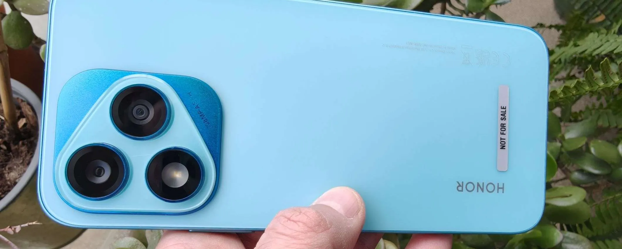Honor 400 Lite: 108MP, AI Camera Button e MagicOS 9.0 (recensione)