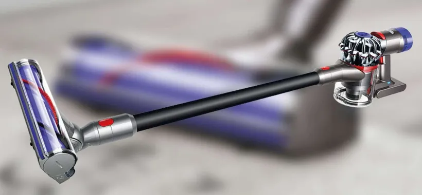 Dyson V8 Total Clean: la BOMBA aspirante adesso a prezzo pazzesco