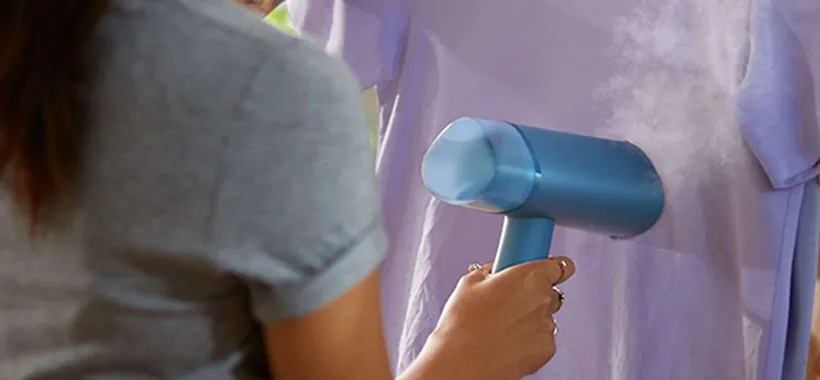 Ferro da stiro verticale Philips in sconto eccezionale Amazon (-40% LAMPO): capi stirati con una passata