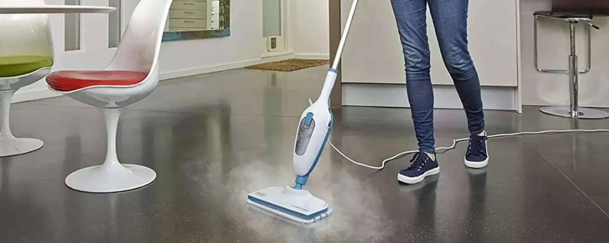 Pulisci a fondo con il vapore: scopa 5 in 1 Black+Decker CROLLA a meno di 50€
