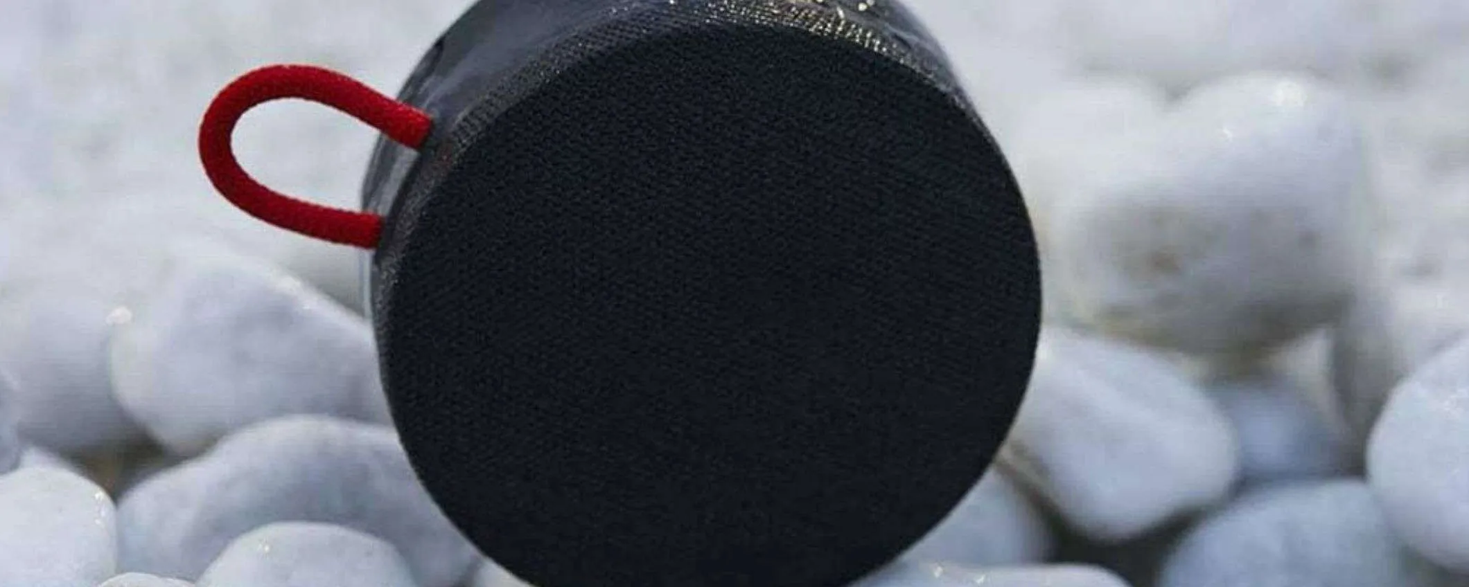 Solo 21€ per l'ICONICO speaker wireless di Xiaomi: perfetto per la spiaggia