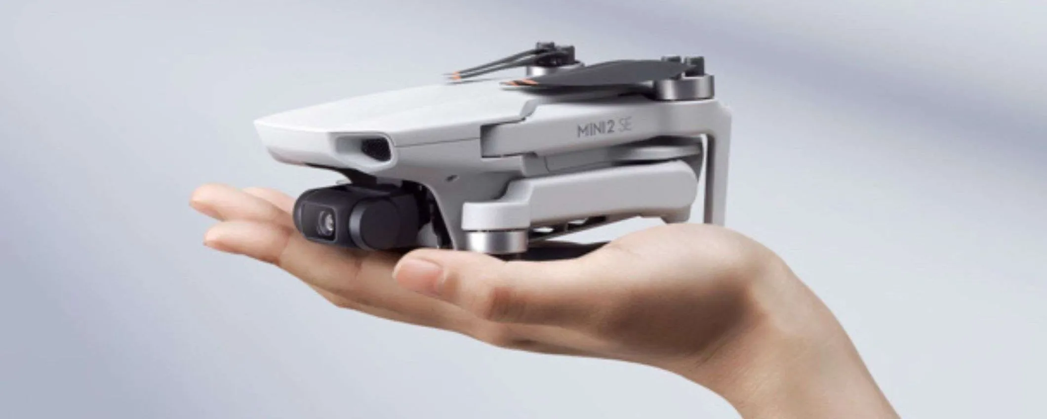 Il DJI Mini 2 SE è in offerta su Amazon ad un prezzo top: compatto e semplicissimo da usare