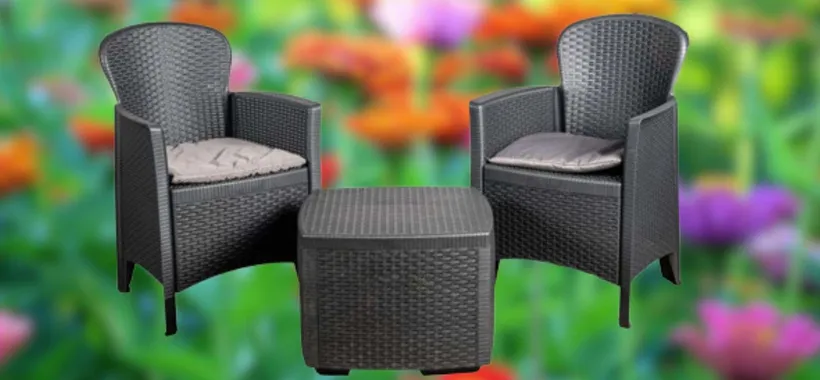 Set da giardino a 70€ con 2 poltrone e tavolino: prezzi da FOLLIA d'ESTATE