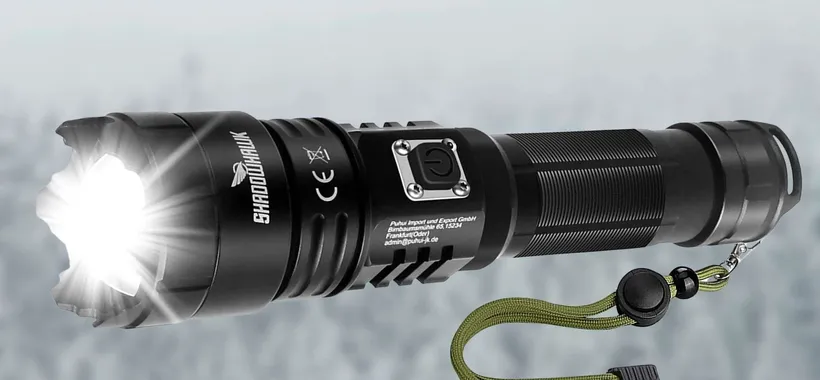 Torcia 12000 lumen a 20€: prezzo lampo ABBAGLIANTE su Amazon (-48%)