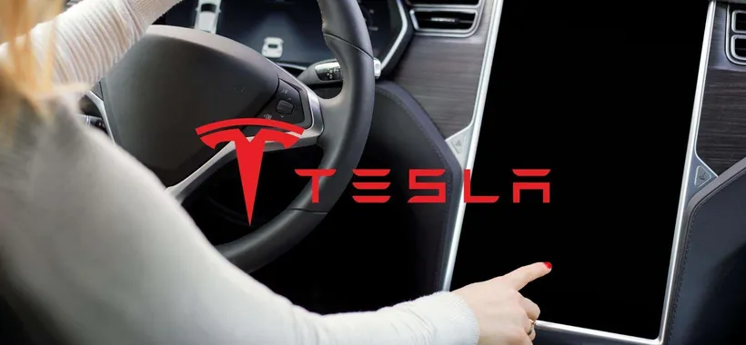 Tesla: con l'ultimo aggiornamento acquisti direttamente in-auto