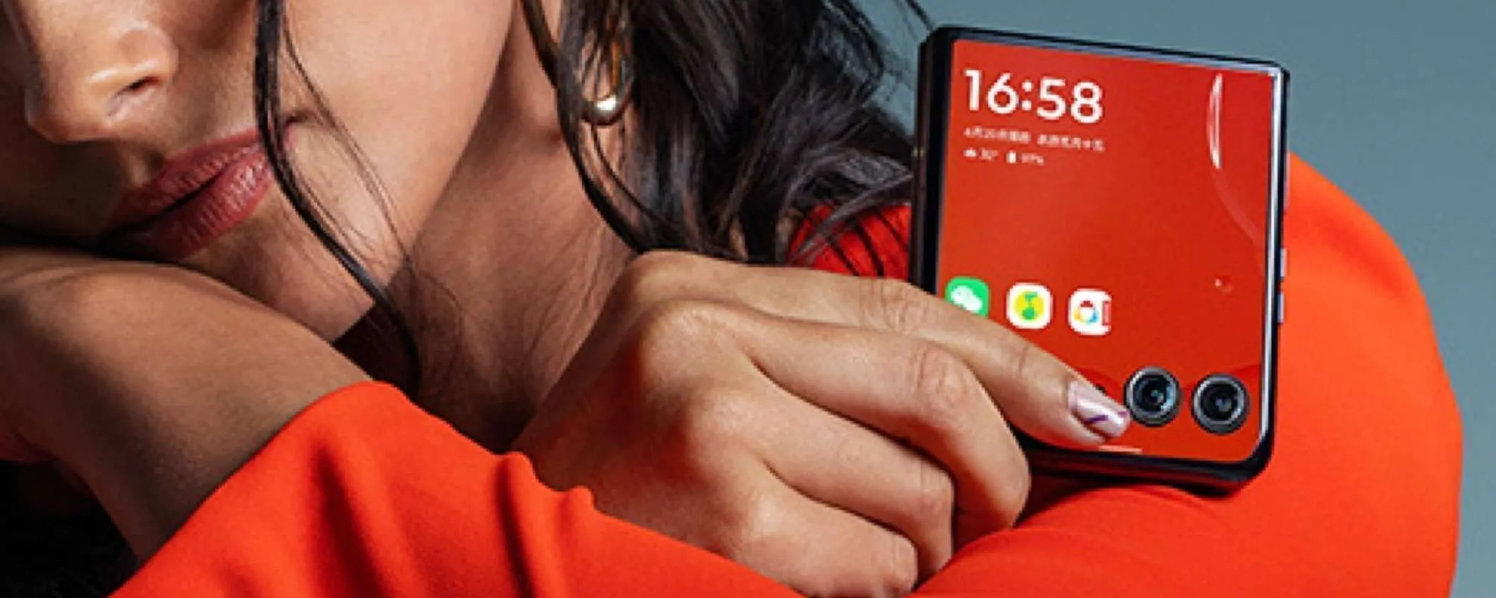 Motorola Razr 50 Ultra al minimo su Amazon: un best buy tra i pieghevoli (-40%)