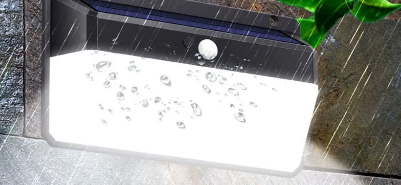Faro solare 328 LED a 12€: POTENTISSIMO, mini prezzo su Amazon