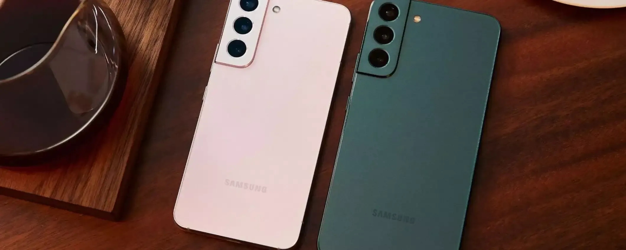 Samsung Galaxy S22 5G: ammiraglia premium dal prezzo low-cost