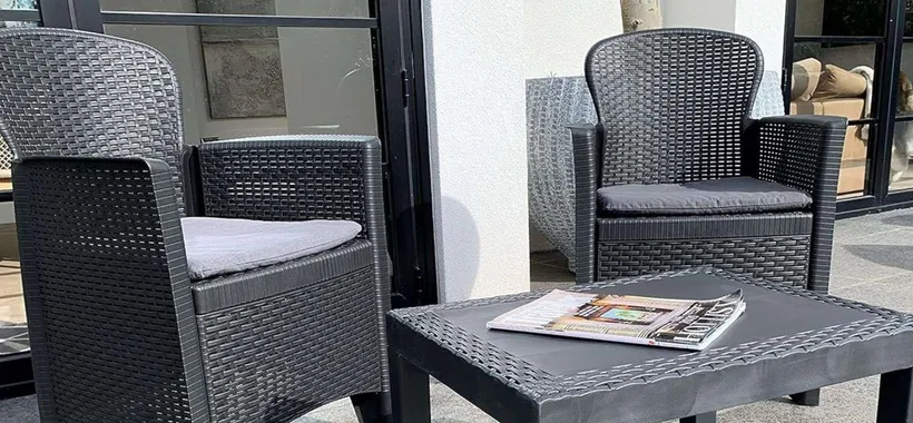 Poltrone e tavolino da giardino: set COMPLETO a prezzo WOW su Amazon (68€)