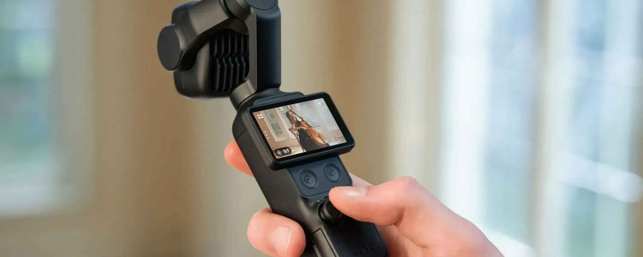 DJI Osmo Pocket 4P: la piccola videocamera che sfida i modelli professionali