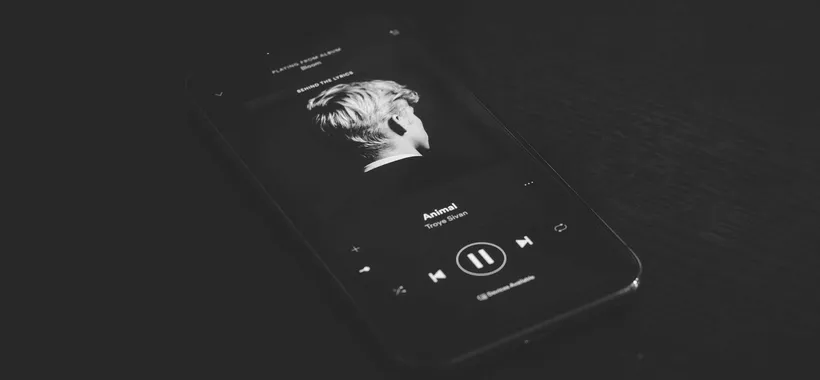 Siri da oggi supporta ufficialmente Spotify