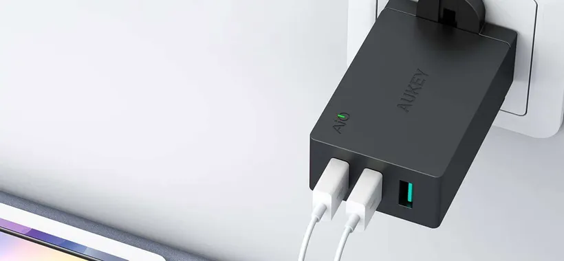 AUKEY, Black Friday Amazon: caricatore rapido a 9€
