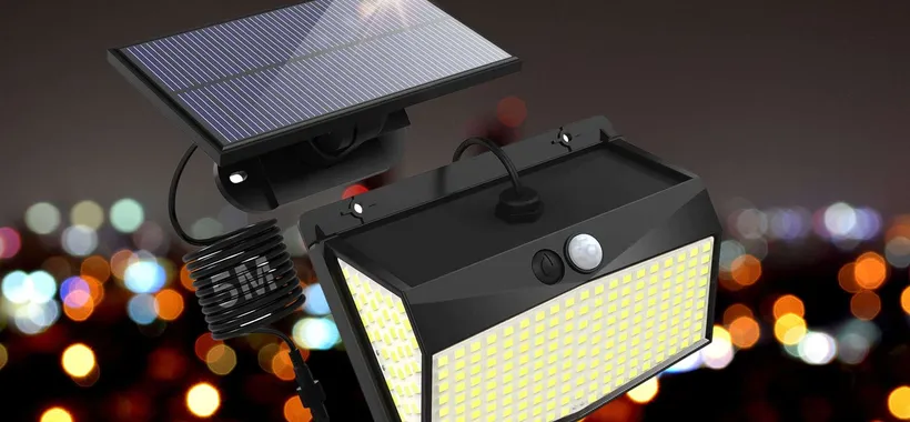 Faro solare POTENTISSIMO con 318 LED a 17€: usalo anche all'interno di casa