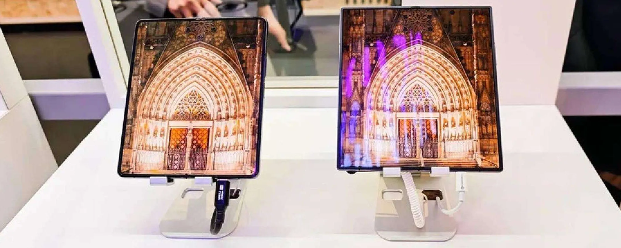 Samsung ha già spoilerato il display del Fold 7 accanto al Fold 6?