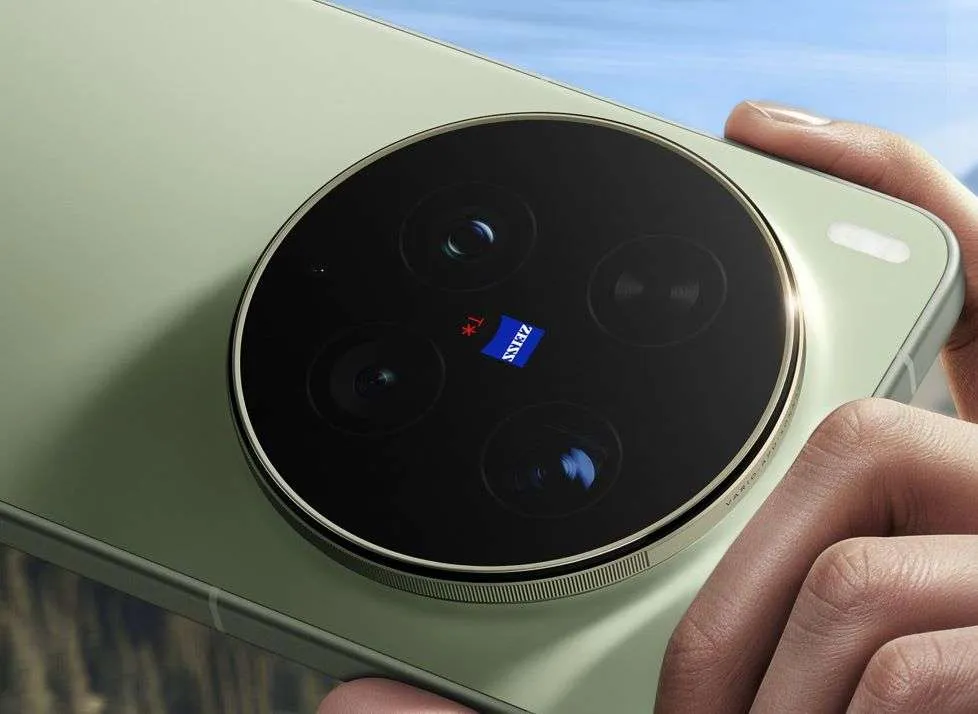 vivo X300 Ultra debutta a livello globale: smartphone 