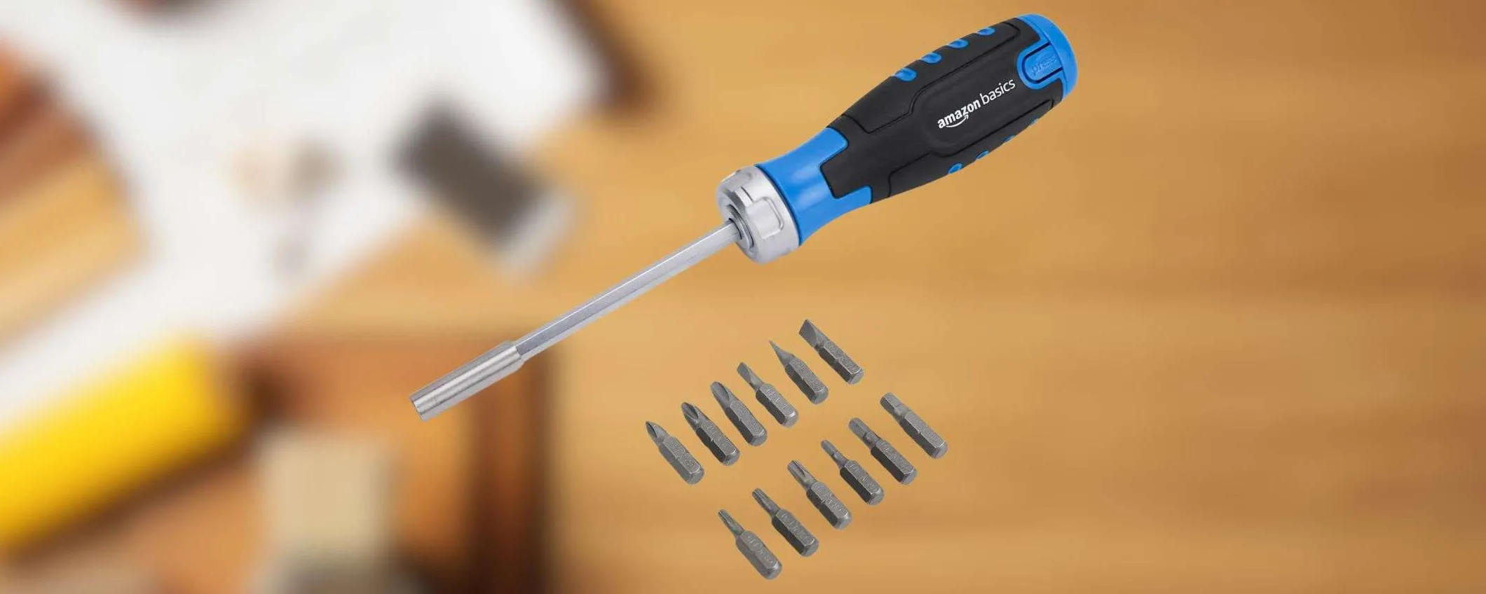 Cacciavite magnetico a cricchetto 12-in-1 di marca Amazon in offerta a soli 9€ (-31%)