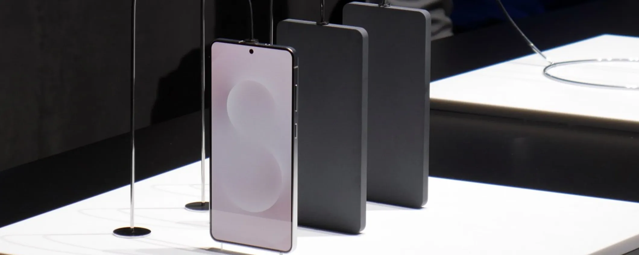 Samsung Galaxy S25 Edge ha le carte in regola per battere iPhone 17 Air?