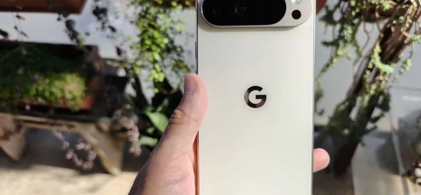 Pixel 10 Pro XL: Zoom 100x assurdo, tanta AI e batteria migliorata (recensione)