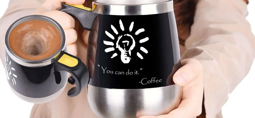La tazza AUTOMISCELANTE conquista Amazon: regalo di Natale TOP a 21€