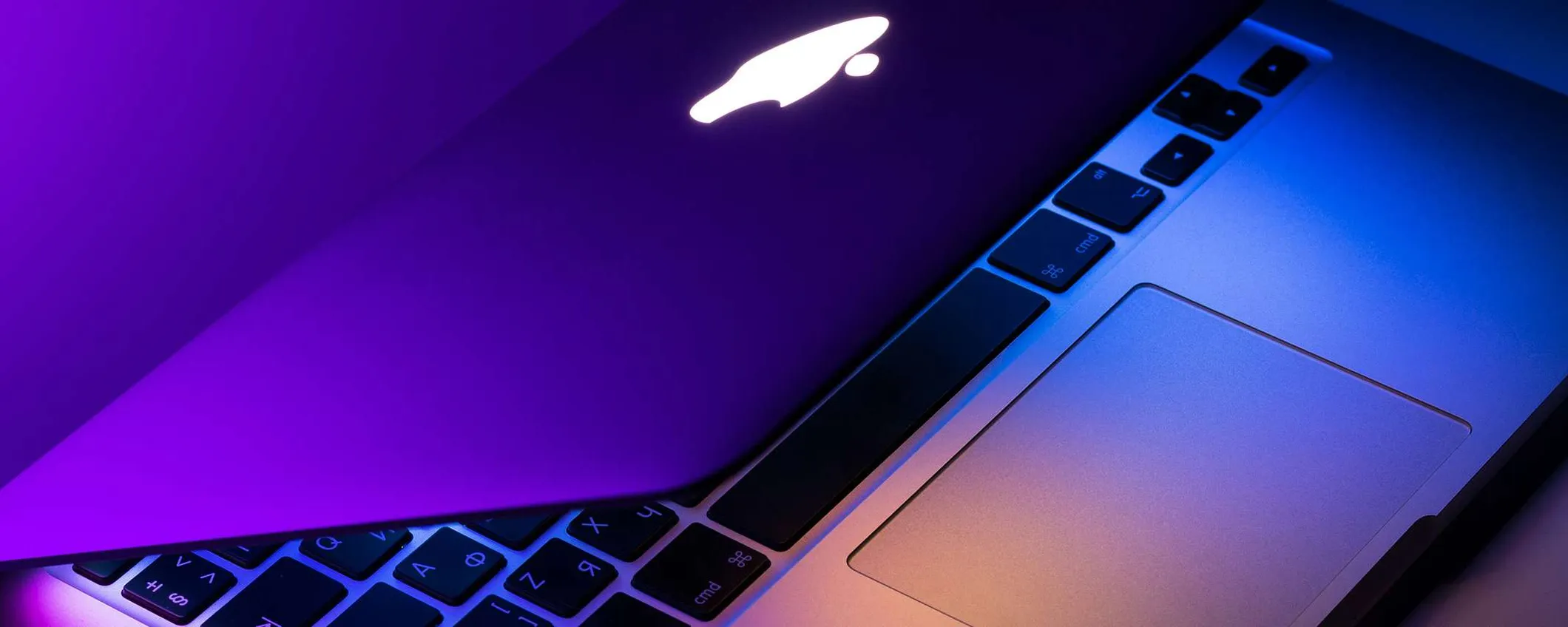 Il MacBook OLED con touchscreen potrebbe arrivare prima del previsto