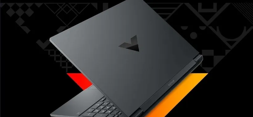 HP Victus 15: solo 799€ per RTX 4050, 16 di RAM e SSD 512GB