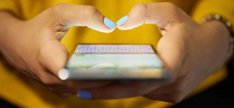 Così ti spiano (davvero) su WhatsApp se non stai attento: come evitarlo