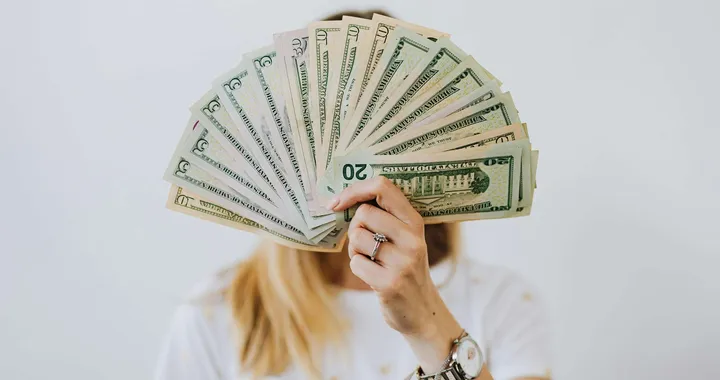 Conto a zero spese e 100€ in regalo su Amazon aprendo oggi SelfyConto: ecco la promo
