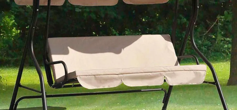 Dondolo 3 posti a 79€: l'offerta SHOCK per il giardino finirà subito