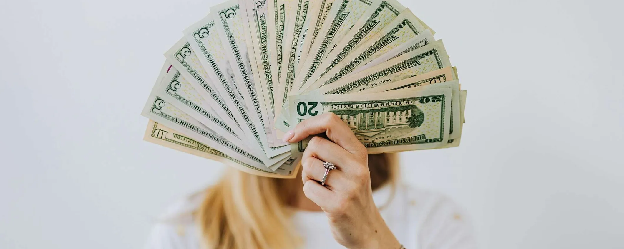 Conto a zero spese e 100€ in regalo su Amazon aprendo oggi SelfyConto: ecco la promo