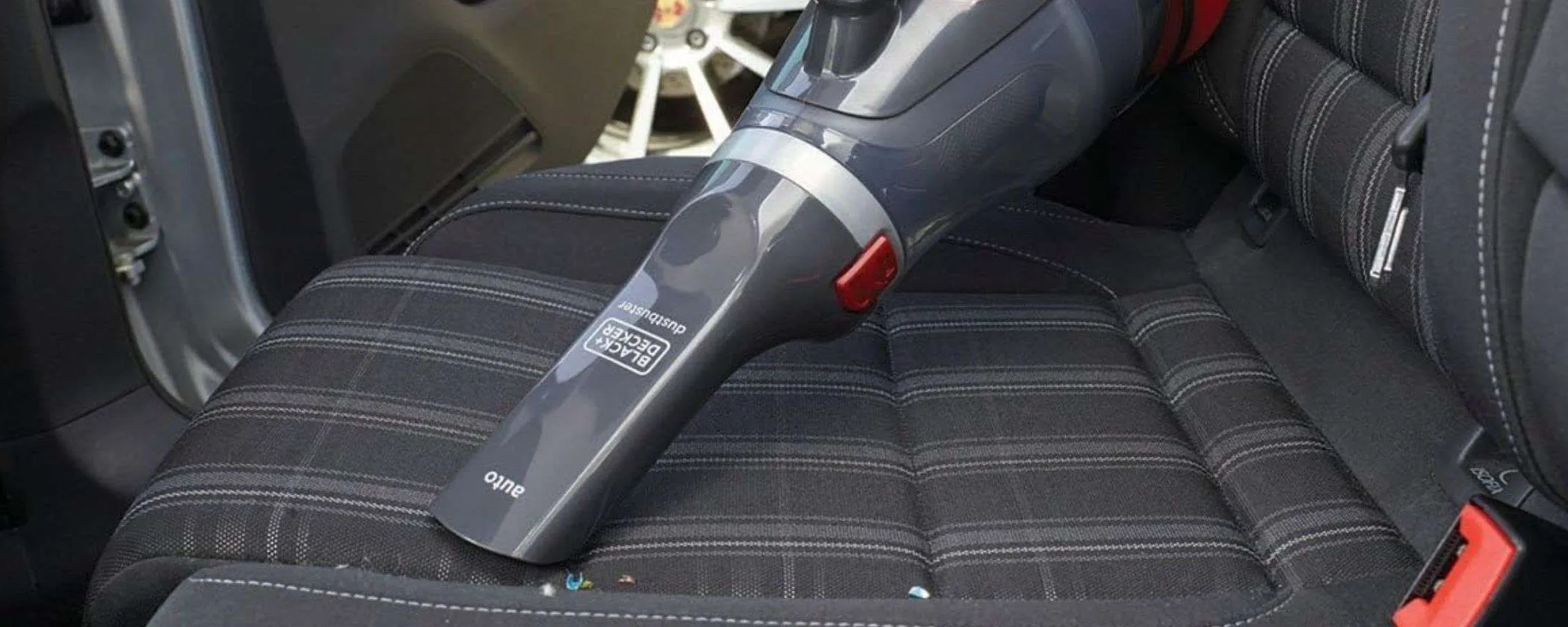 Aspirapolvere portatile per auto in offerta: pulisci ovunque a meno di 33 euro