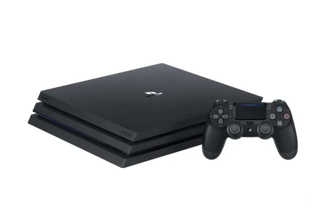Modelli PS4: Base, Slim, Pro (differenze e quale scegliere)