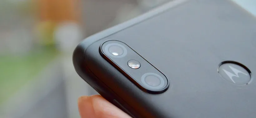 Moto E7 Plus: lo smartphone non ha più segreti