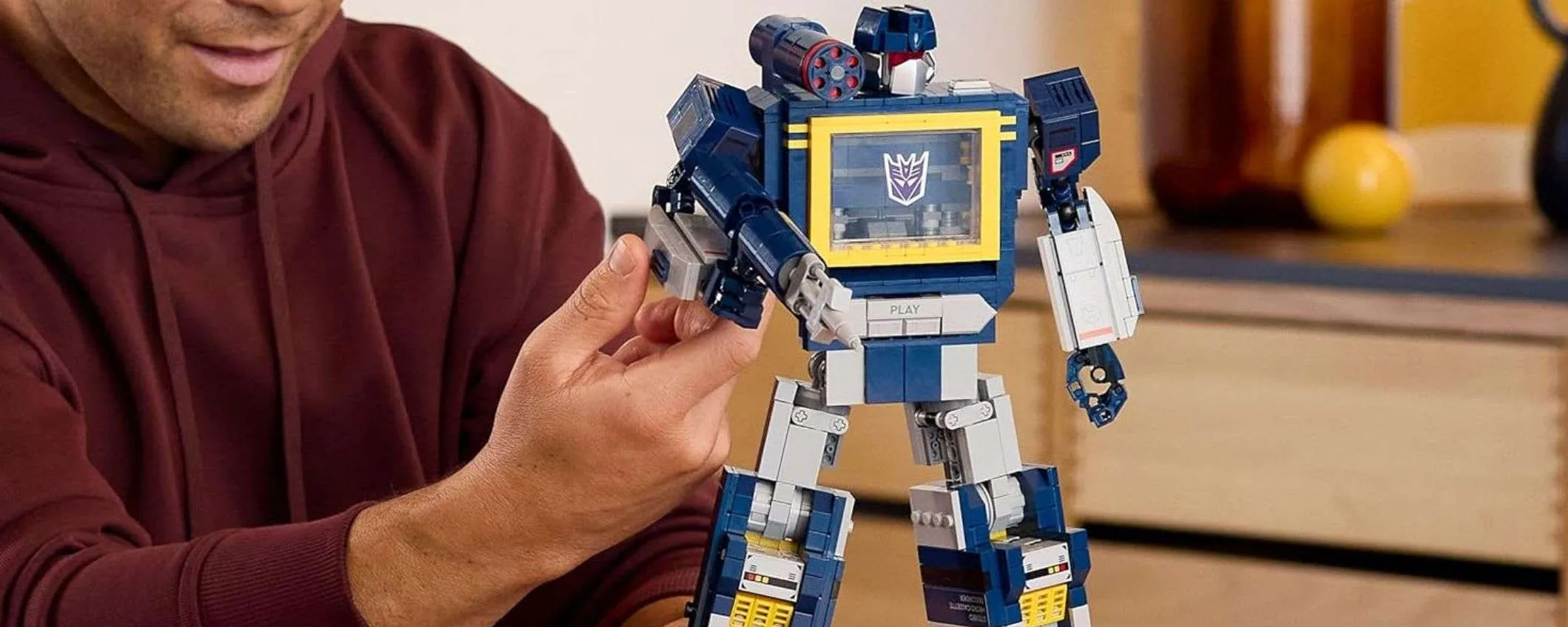 Il set LEGO Transformers Soundwave in offerta su Amazon è un SOGNO che si realizza