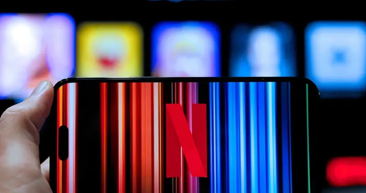 Rivoluzione Netflix: non basterà più solo l'indirizzo e-mail principale per accedere