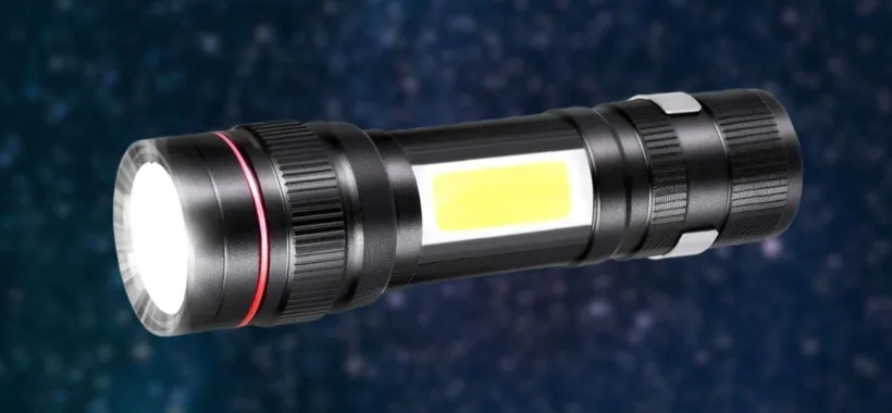 Questa torcia a 9,99€ fa una luce MOSTRUOSA ed è ricaricabile (Amazon)