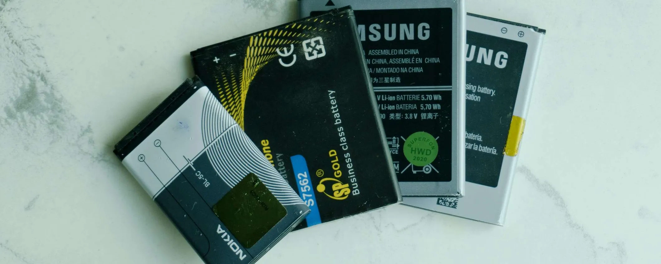 Batterie rimovibili sugli smartphone dal 2027? La verità dietro il nuovo regolamento UE